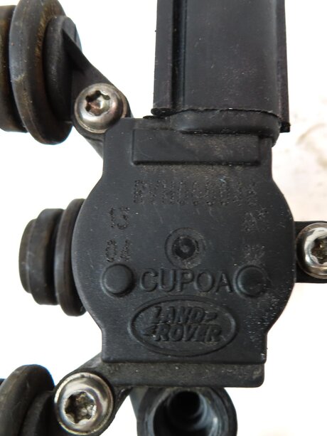Thumbnail 8: 2012 RANGE ROVER SPORT (L320) FRONT & REAR AIR SUSPENSION VALVE BLOCK SET-3