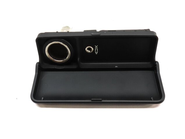 Thumbnail 7: 2012 RANGE ROVER SPORT (L320) AUX AUXILIARY AUDIO JACK w/ 12v POWER SOCKET PLUG