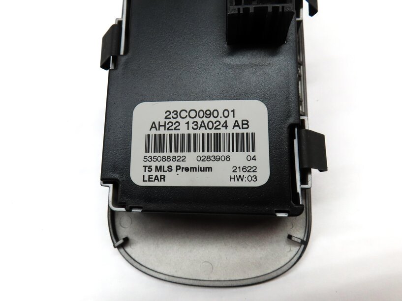 Thumbnail 6: 2010-2013 LAND ROVER LR4 - RANGE ROVER SPORT (L320) HEADLIGHT SWITCH CONTROL
