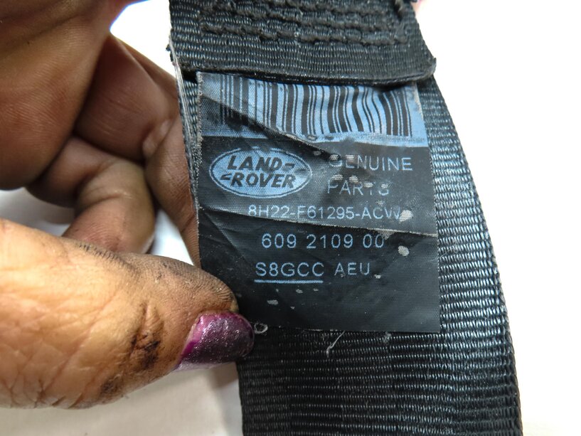 Thumbnail 6: 08-16 LR3 LR4 / RANGE ROVER SPORT (L320) LEFT DRIVER SEATBELT RETRACTOR (BLACK)
