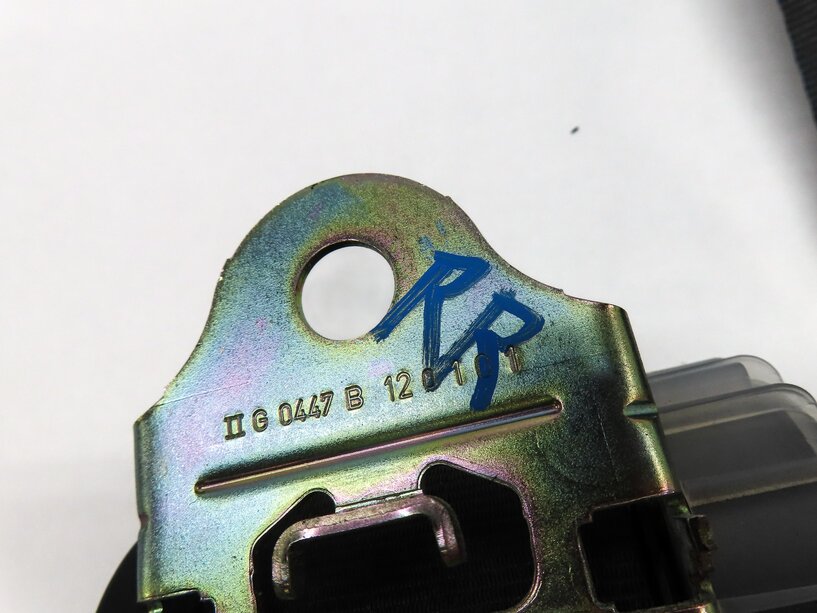 Thumbnail 5: 2012 RANGE ROVER SPORT (L320) REAR 2nd SECOND ROW SEAT RIGHT SEATBELT RETRACTOR