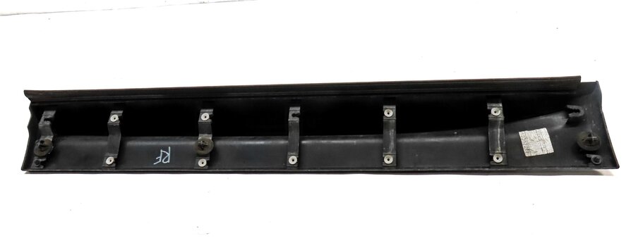 Thumbnail 5: 06-13 LAND RANGE ROVER SPORT (L320) FRONT RIGHT LOWER DOOR TRIM MOULDING PANEL