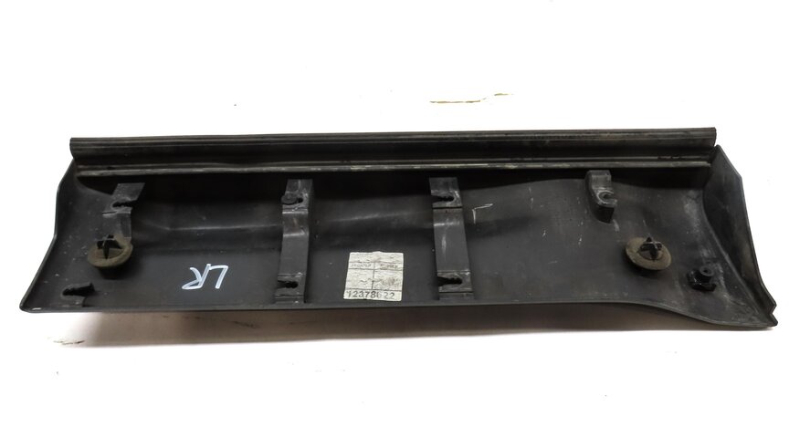 Thumbnail 5: 2012 RANGE ROVER SPORT (L320) REAR LEFT EXTERIOR DOOR MOULDING RUNNER TRIM