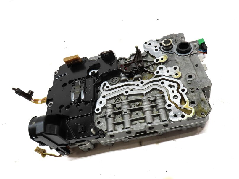 Thumbnail 3: BMW 2012 528i / 2013 328i X3 - 2.0L AWD 8HP-45 AUTO TRANSMISSION VALVE BODY