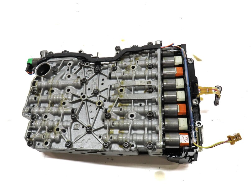 Thumbnail 5: BMW 2012 528i / 2013 328i X3 - 2.0L AWD 8HP-45 AUTO TRANSMISSION VALVE BODY