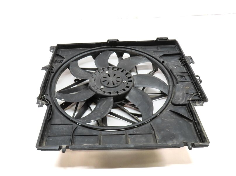 Thumbnail 2: 13-18 BMW X3 X4 (F25 F26) 2.0L N20 TURBO ENGINE RADIATOR COOLING FAN & SHROUD