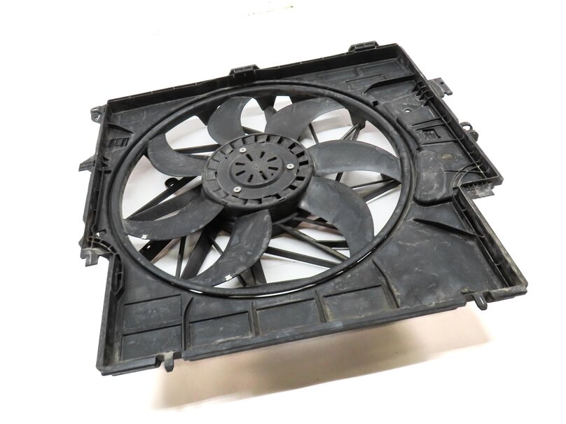 Thumbnail 3: 13-18 BMW X3 X4 (F25 F26) 2.0L N20 TURBO ENGINE RADIATOR COOLING FAN & SHROUD