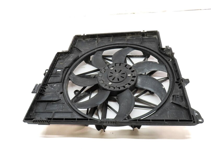 Thumbnail 4: 13-18 BMW X3 X4 (F25 F26) 2.0L N20 TURBO ENGINE RADIATOR COOLING FAN & SHROUD