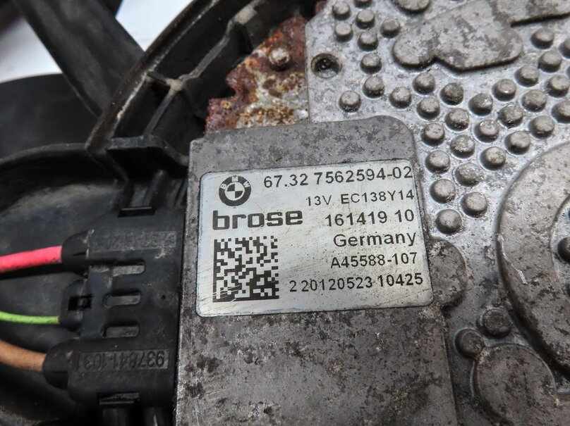 Thumbnail 7: 13-18 BMW X3 X4 (F25 F26) 2.0L N20 TURBO ENGINE RADIATOR COOLING FAN & SHROUD