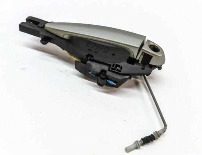 08-14 BMW X3 X5 X5M X6 X6M E70 E71 F25 LEFT DRIVER DOOR HANDLE (MINERAL SILVER)