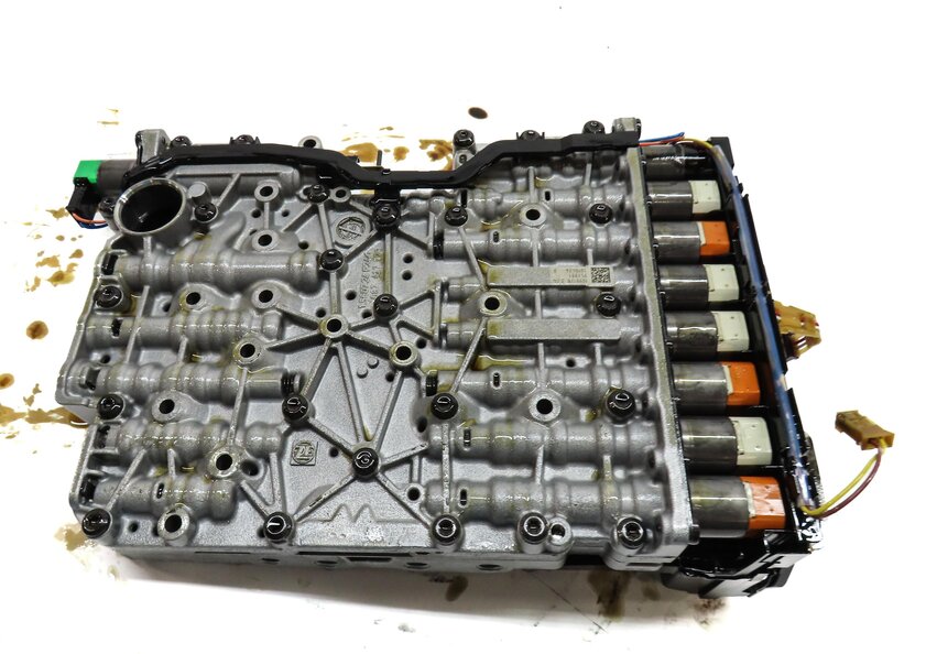 Thumbnail 6: 14 BMW 328i 328iGT X3 F25 F30 F34 2.0L AUTO AWD 8 SPEED TRANSMISSION VALVE BODY