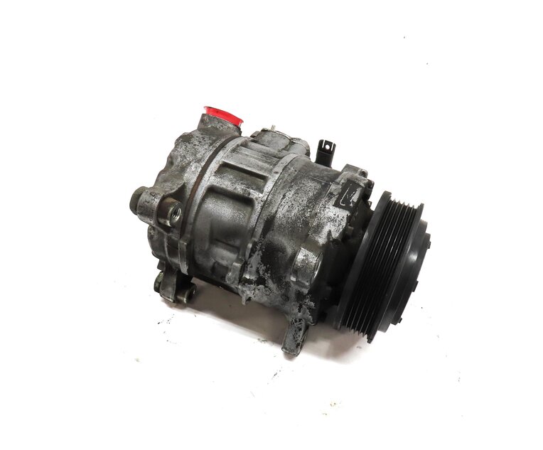 Thumbnail 1: 2013-2018 BMW X3 X4 (F25 F26) 28dX / 28iX - 2.0L ENGINE A/C COMPRESSOR PUMP