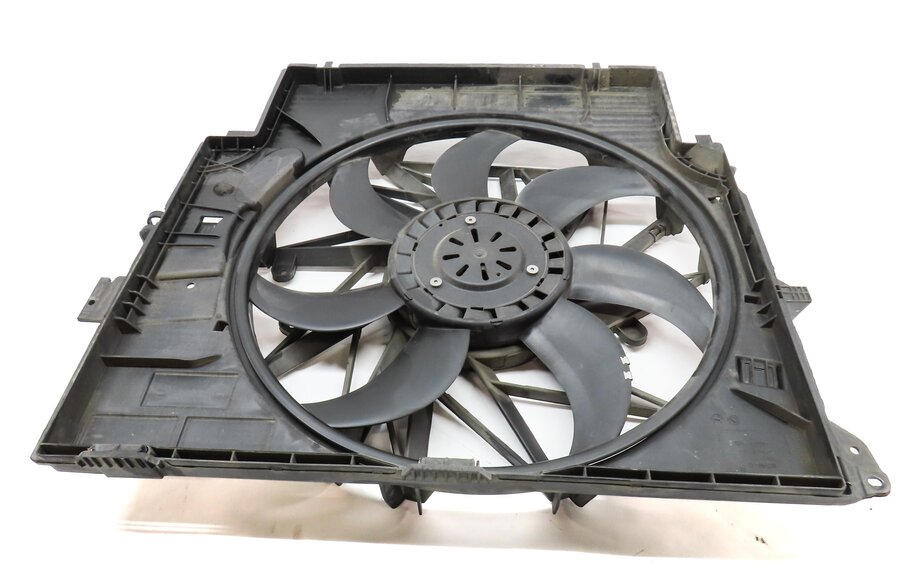 Thumbnail 4: 13-18 BMW X3 X4 (F25 F26) 2.0L N20 TURBO ENGINE RADIATOR COOLING FAN & SHROUD