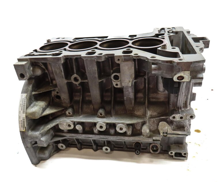 Thumbnail 2: 12-18 228i 328i 428i 528i X1 X3 X5 Z4 2.0L N20 N26 TURBO ENGINE CYLINDER BLOCK