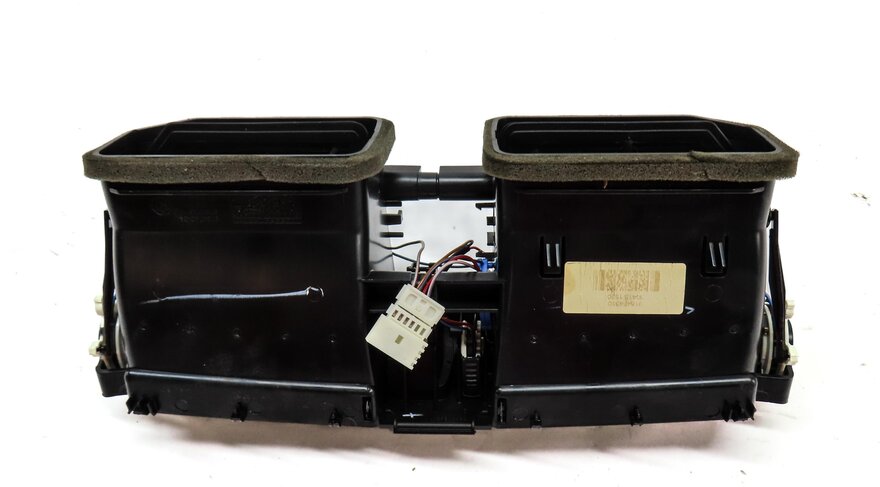 Thumbnail 5: 2014 BMW X3 (F25) FRONT CENTER DASH HVAC A/C HEATER AIR VENT (BLACK) 9184743