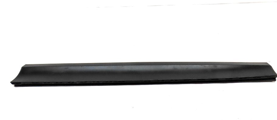Thumbnail 4: 11-18 BMW X3 X4 (F25 26) FRONT RIGHT LOWER DOOR MOULDING TRIM (w/o M or X-LINE)