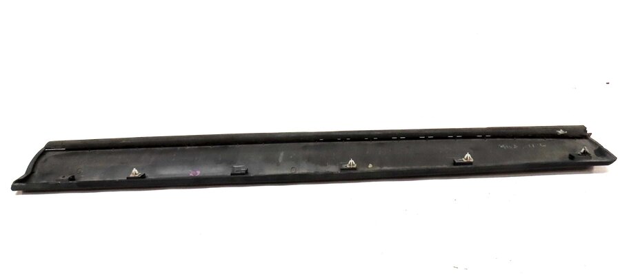 Thumbnail 5: 11-18 BMW X3 X4 (F25 26) FRONT RIGHT LOWER DOOR MOULDING TRIM (w/o M or X-LINE)