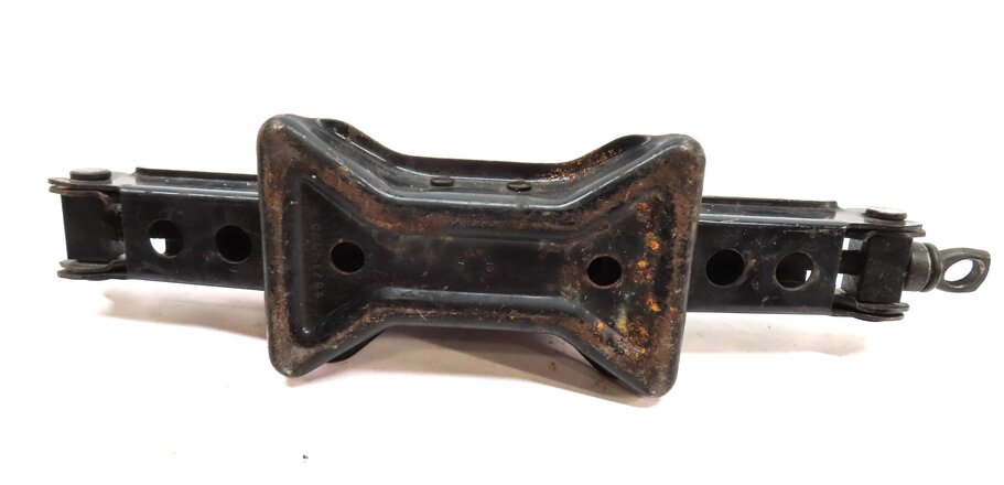Thumbnail 4: 2014 BMW X3 (F25) EMERGENCY ROADSIDE SPARE TIRE SCISSOR JACK (NO HANDLE)