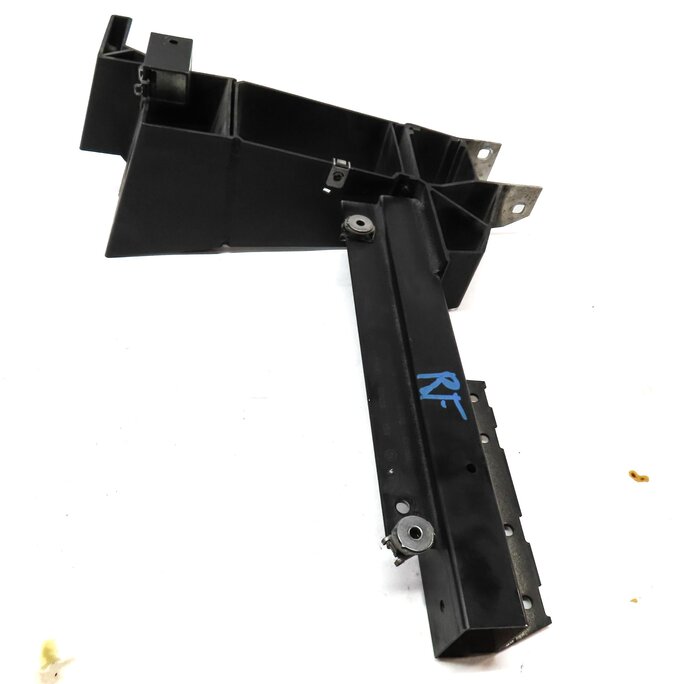Thumbnail 2: 2014 BMW X3 (F25) FRONT RIGHT PASSENGER HEADLIGHT SUPPORT MOUNT BRACKET 1003101