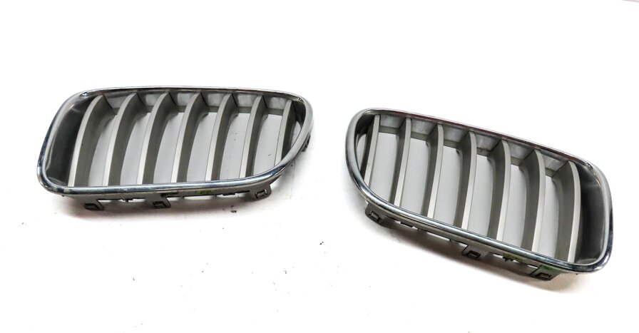 2013-2017 BMW X3 (F25) FRONT LEFT & RIGHT KIDNEY GRILLE HOOD VENT TRIM SET-2