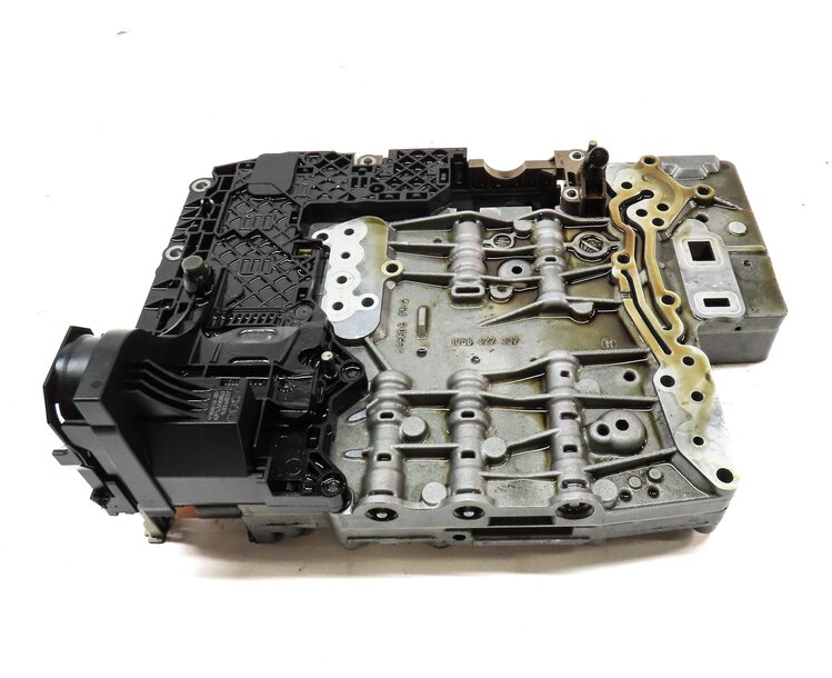 Thumbnail 2: 10-12 LR4 RANGE ROVER SPORT (L320 L322) 5.0L 6HP-28 A/T TRANSMISSION VALVE BODY