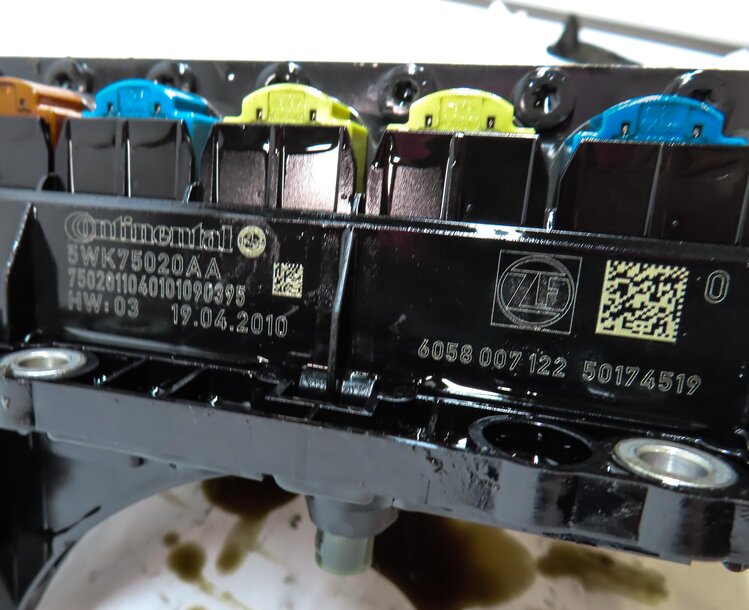 Thumbnail 7: 10-12 LR4 RANGE ROVER SPORT (L320 L322) 5.0L 6HP-28 A/T TRANSMISSION VALVE BODY
