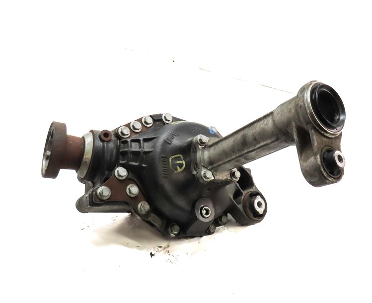 Thumbnail 1: 06-13 LR4 RANGE ROVER SPORT (L320) 4.2L / 5.0L FRONT DIFFERENTIAL CARRIER (3.54)