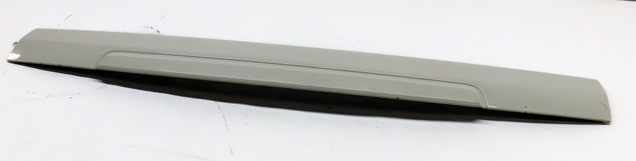 2010 RANGE ROVER SPORT (L320) REAR UPPER TRUNK HATCH GATE TRIM PANEL (WHITE 909)