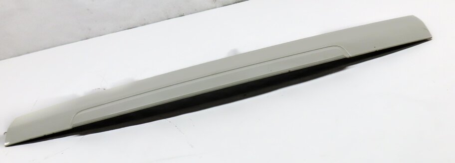 Thumbnail 3: 2010 RANGE ROVER SPORT (L320) REAR UPPER TRUNK HATCH GATE TRIM PANEL (WHITE 909)