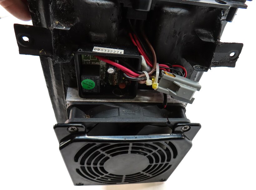 Thumbnail 8: 2010-2013 RANGE ROVER SPORT (L320) CENTER CONSOLE REFRIGERATOR COOLER BOX INSERT