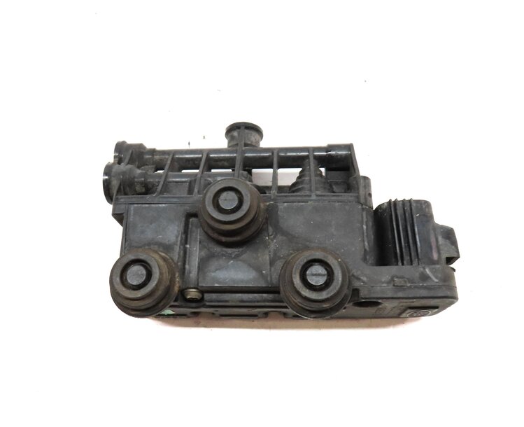 Thumbnail 10: 2010 RANGE ROVER SPORT (L320) AIR SUSPENSION TRANSFER RELIEF VALVE BLOCK SET-3
