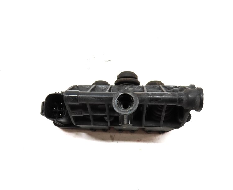Thumbnail 12: 2010 RANGE ROVER SPORT (L320) AIR SUSPENSION TRANSFER RELIEF VALVE BLOCK SET-3