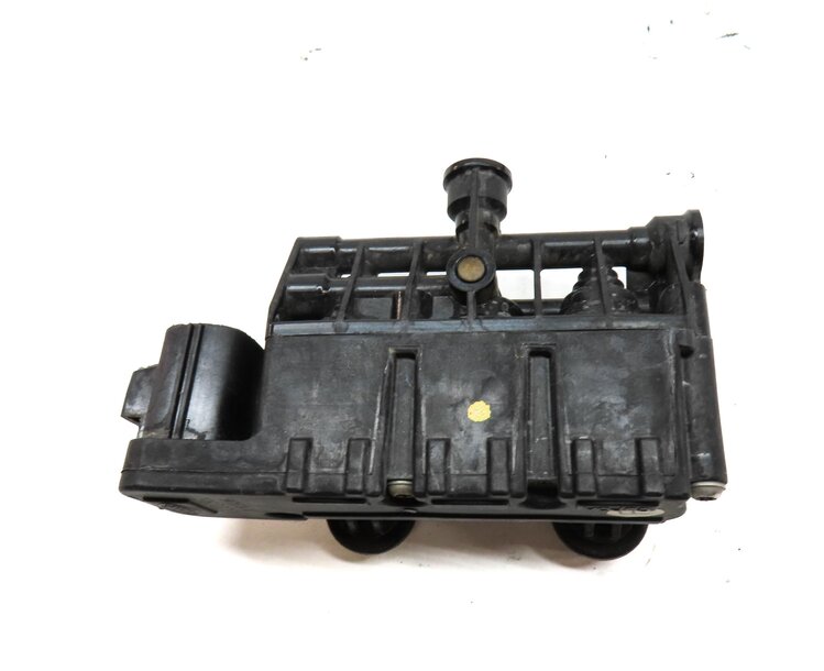 Thumbnail 5: 2010 RANGE ROVER SPORT (L320) AIR SUSPENSION TRANSFER RELIEF VALVE BLOCK SET-3