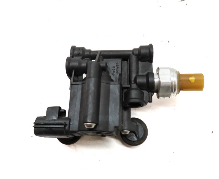 Thumbnail 8: 2010 RANGE ROVER SPORT (L320) AIR SUSPENSION TRANSFER RELIEF VALVE BLOCK SET-3