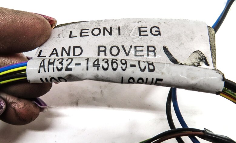 Thumbnail 4: 2010 RANGE ROVER SPORT (L320) FRONT PDC PARK DISTANCE SENSOR SET & HARNESS WHITE