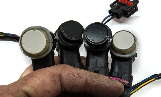 Thumbnail 5: 2010 RANGE ROVER SPORT (L320) FRONT PDC PARK DISTANCE SENSOR SET & HARNESS WHITE