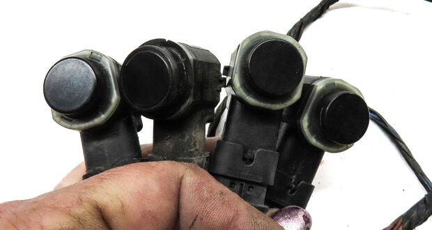 Thumbnail 5: 2010 RANGE ROVER SPORT (L320) REAR PDC PARK DISTANCE SENSOR SET & HARNESS WHITE