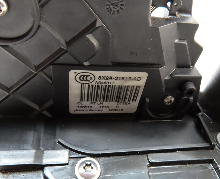 Thumbnail 8: 2010-2019 EVOQUE LR4 / RANGE ROVER SPORT (L320) LEFT FRONT PASSIVE DOOR LATCH