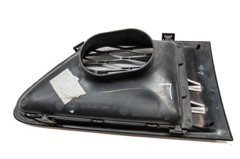 Thumbnail 5: 2010 RANGE ROVER SPORT (L320) FRONT LEFT DRIVER FENDER GRILLE VENT TRIM
