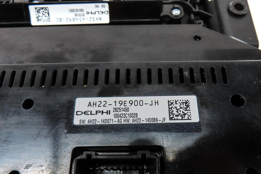 Thumbnail 7: 10-16 LR4 / RANGE ROVER SPORT (L320) FRONT HEATER A/C TEMPERATURE CONTROL PANEL