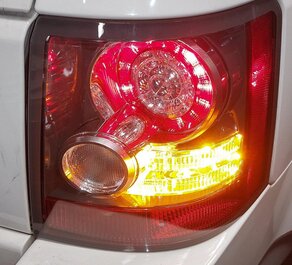 Thumbnail 2: 2010-2011 RANGE ROVER SPORT (L320) RIGHT PASSENGER TAILLIGHT BRAKE LIGHT LAMP