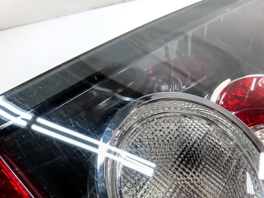 Thumbnail 7: 2010-2011 RANGE ROVER SPORT (L320) RIGHT PASSENGER TAILLIGHT BRAKE LIGHT LAMP