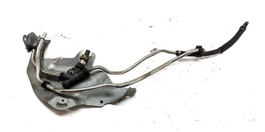 Thumbnail 5: 2010 RANGE ROVER SPORT (L320) 5.0L V8 ENGINE FUEL FEED VAPOR LINE w/ SENSOR