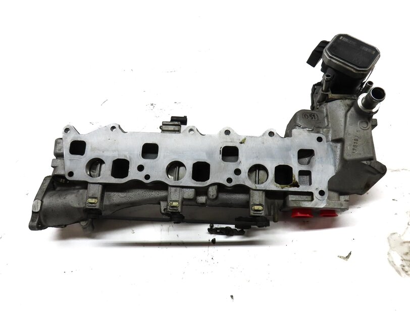 Thumbnail 6: 07-09 MB E320 GL320 ML320 R320 (X164 W164 W251) 3.0L OM642 DIESEL LEFT MANIFOLD