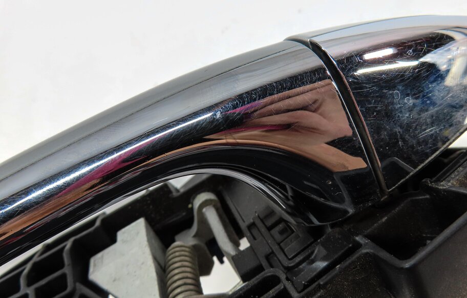 Thumbnail 8: 2008 MERCEDES GL320 (X164) FRONT RIGHT PASSENGER EXTERIOR DOOR HANDLE (SILVER)