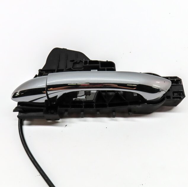 Thumbnail 4: 2008 MERCEDES GL320 (X164) REAR LEFT EXTERIOR DOOR HANDLE (IRIDIUM SILVER 775U)