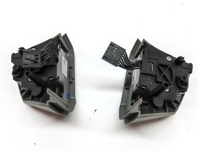 Thumbnail 4: 2008 MERCEDES GL320 (X164) LEFT & RIGHT STEERING WHEEL SWITCH BUTTON SET-2 GRAY