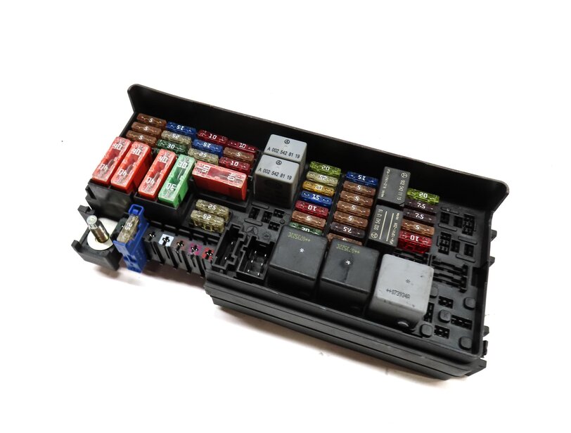 2008 MERCEDES GL320 (X164) REAR TRUNK POWER JUNCTION FUSE BOX