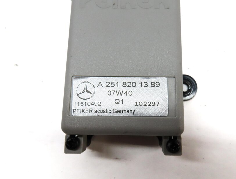 Thumbnail 4: 08-09 MERCEDES GL320 GL450 GL550 ML320 ML350 (X164 W164) RADIO ANTENNA AMPLIFIER