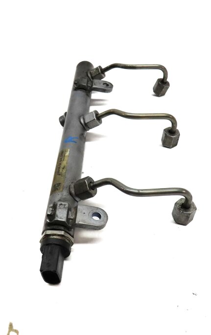 Thumbnail 6: 2008 MERCEDES GL320 (X164) 3.0L OM642 DIESEL ENGINE RIGHT FUEL RAIL w/ LINES